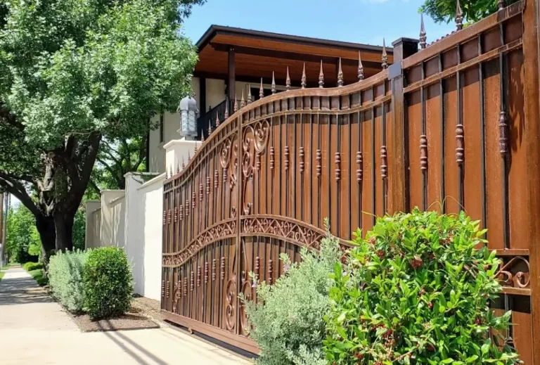 Commercial Gates